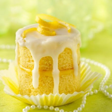 Lemon Champagne Celebration Cupcakes